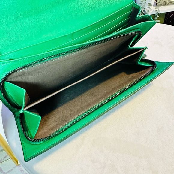 Bottega Veneta Ayers Snakeskin Leather Wallet - Picture 12 of 13